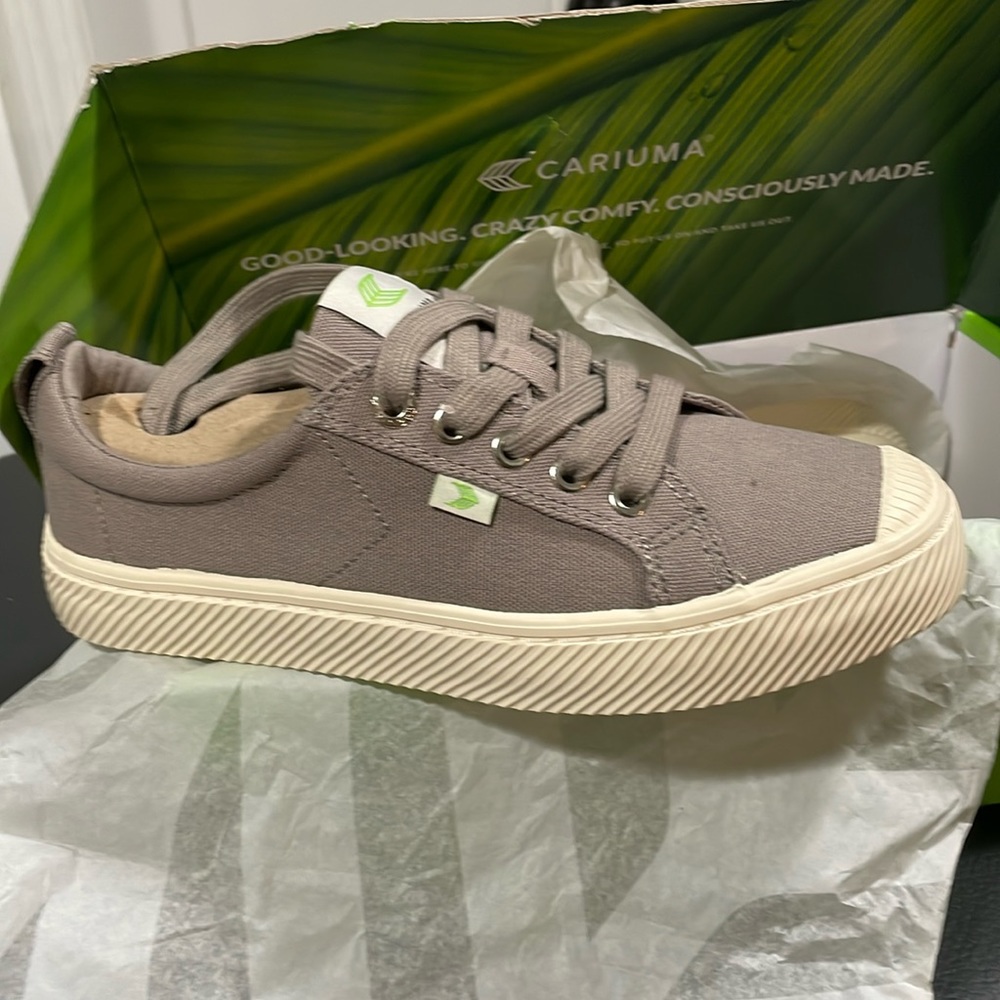 OCA low profile sneakers Mystic Grey Canvas. Unisex Women 7 / Men 5.5
